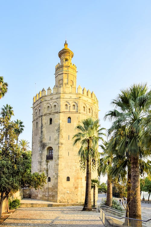 מגדל הזהב בסביליה (Torre del Oro) - חבל אנדלוסיה למטיילים